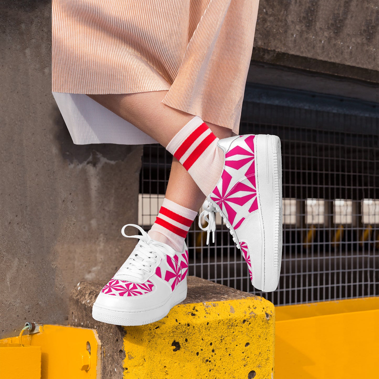 Copy of SF_F8 Low Top Unisex Sneaker gorgani hot pink