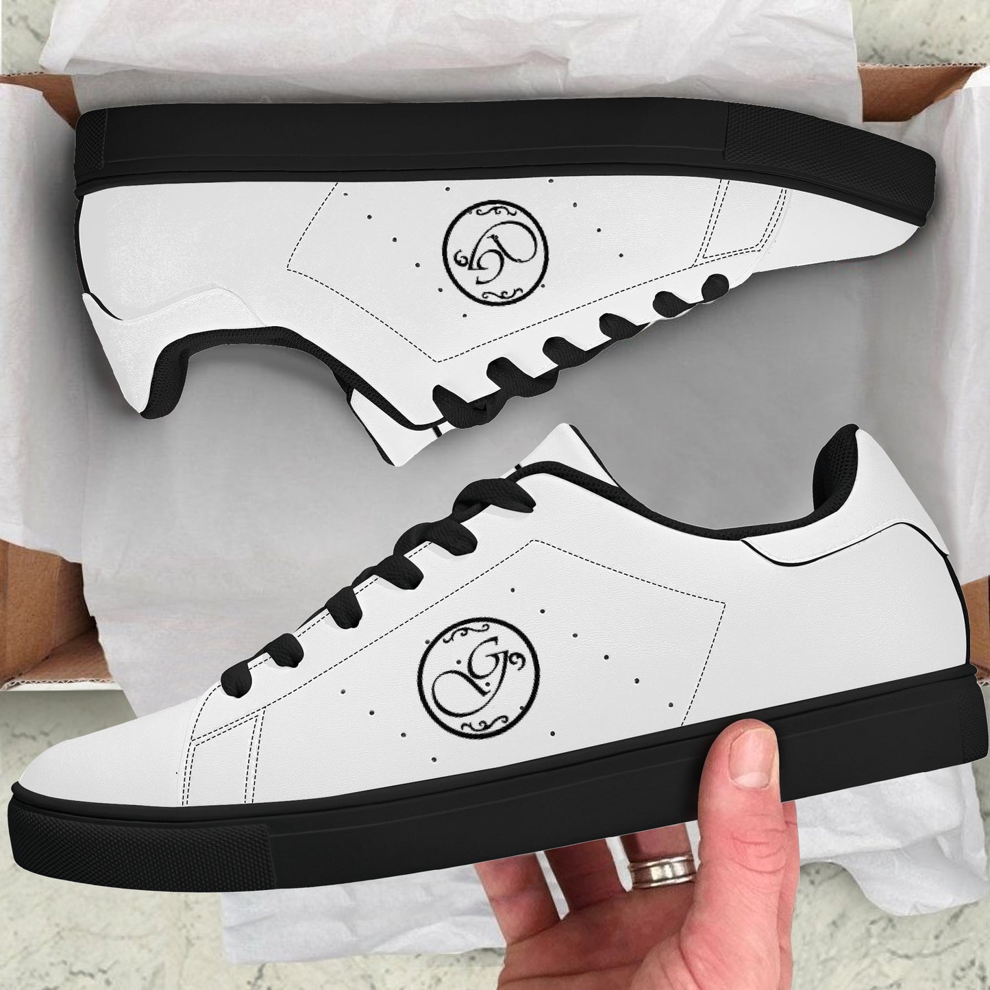 Gorgani D27 Low-Top Sneakers - Black and white