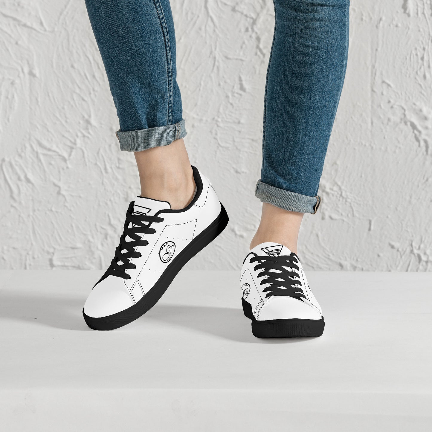 Gorgani  D27 Low-Top Sneakers - Black and white